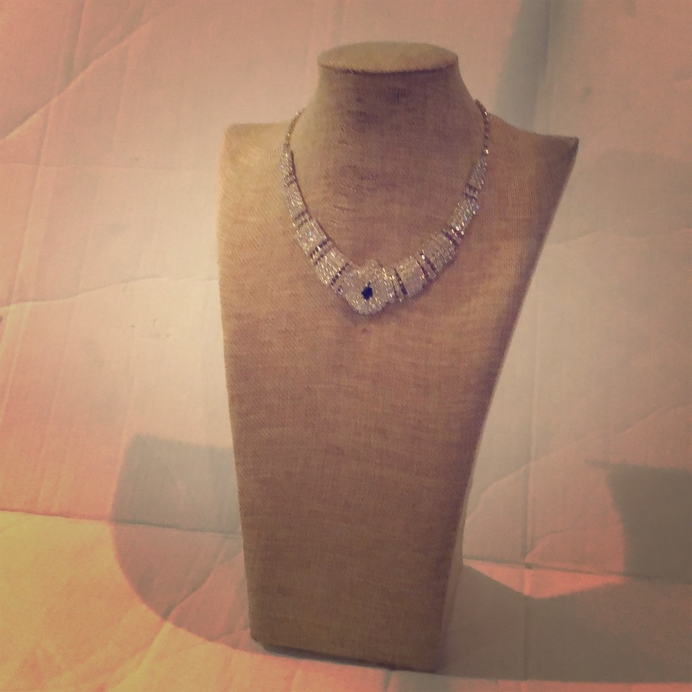 13 by 8.5 Necklaces stand